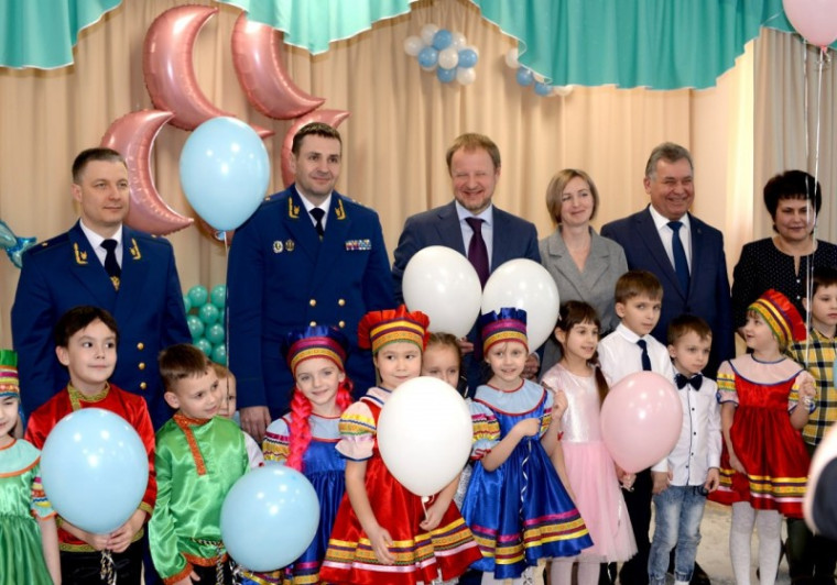 Дмитрий Демешин принял участие в открытии нового детского сада.